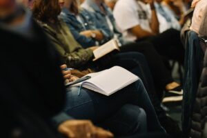 teacher teaching students